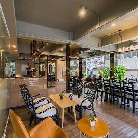 Ton Aor Place Hotel Bangkok Exterior photo