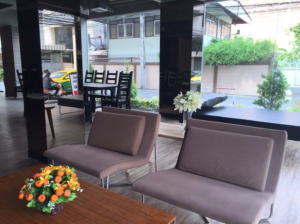 Ton Aor Place Hotel Bangkok Exterior photo