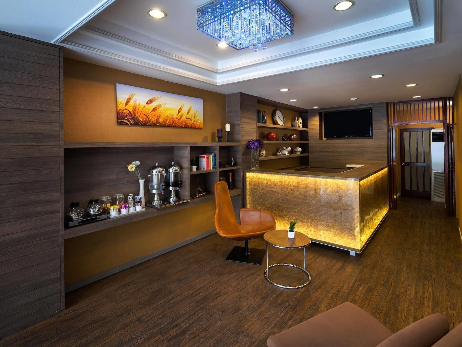 Ton Aor Place Hotel Bangkok Exterior photo