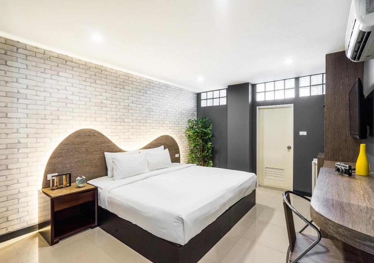 Ton Aor Place Hotel Bangkok Exterior photo