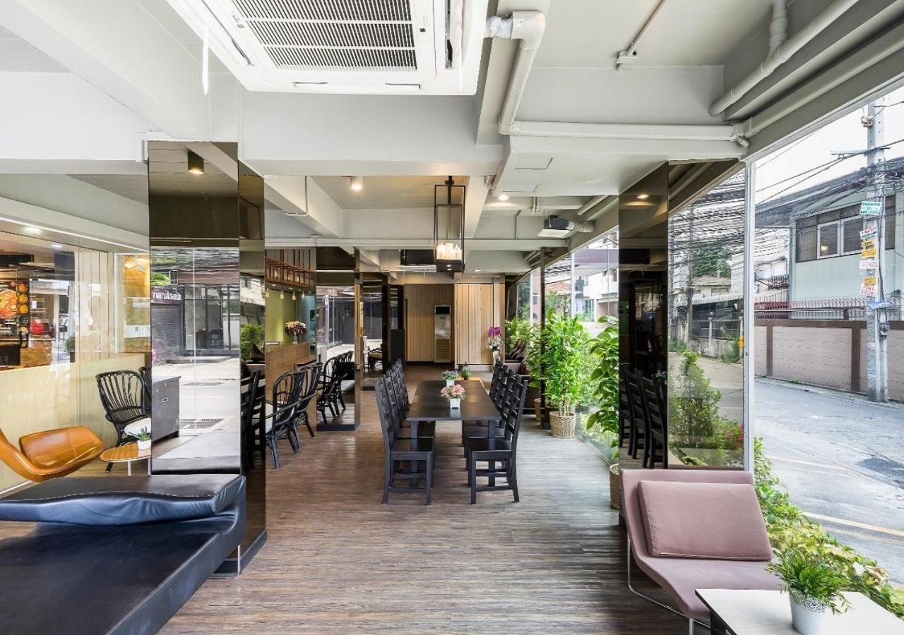 Ton Aor Place Hotel Bangkok Exterior photo