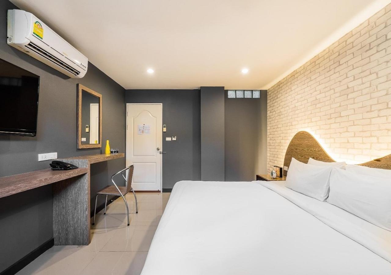 Ton Aor Place Hotel Bangkok Exterior photo