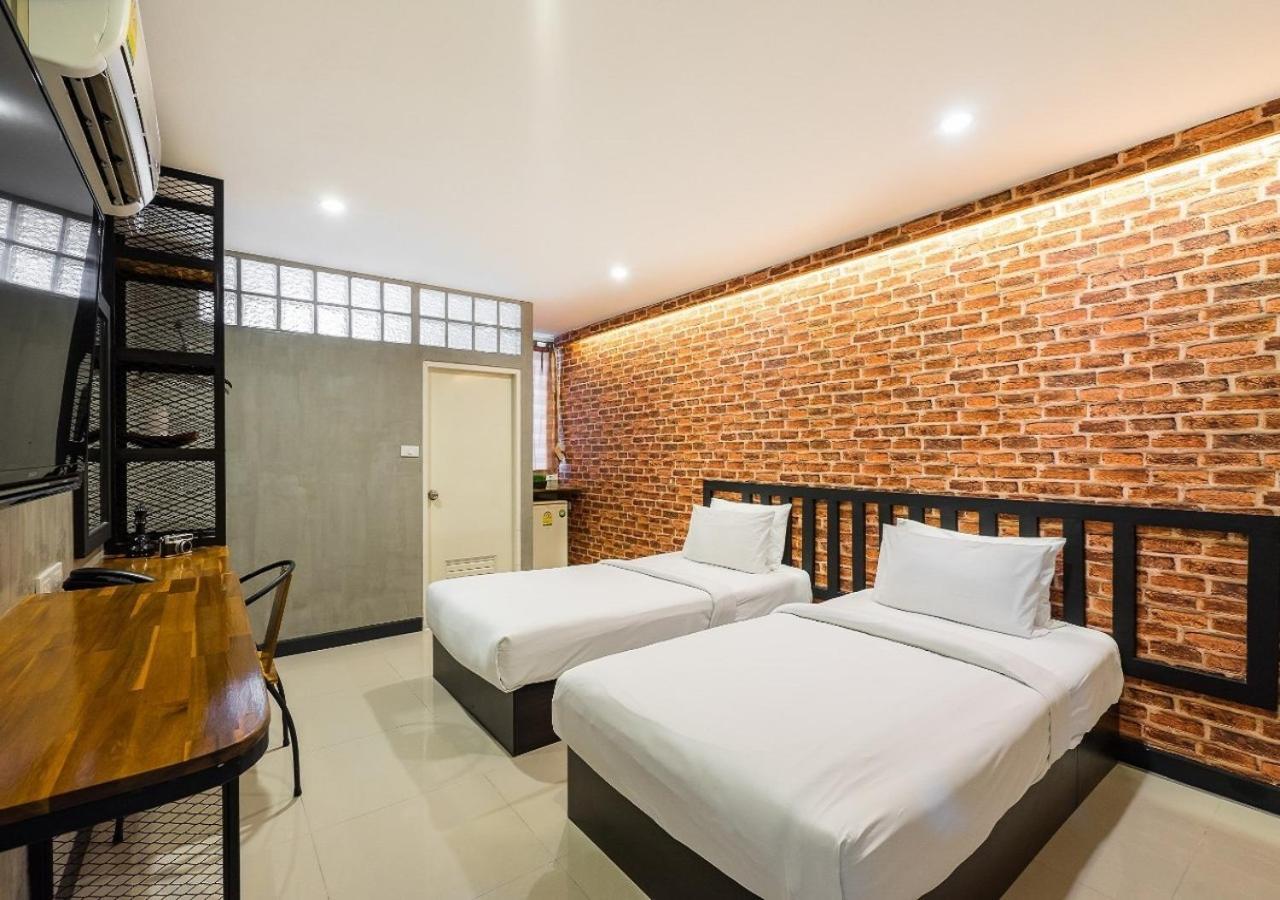 Ton Aor Place Hotel Bangkok Exterior photo