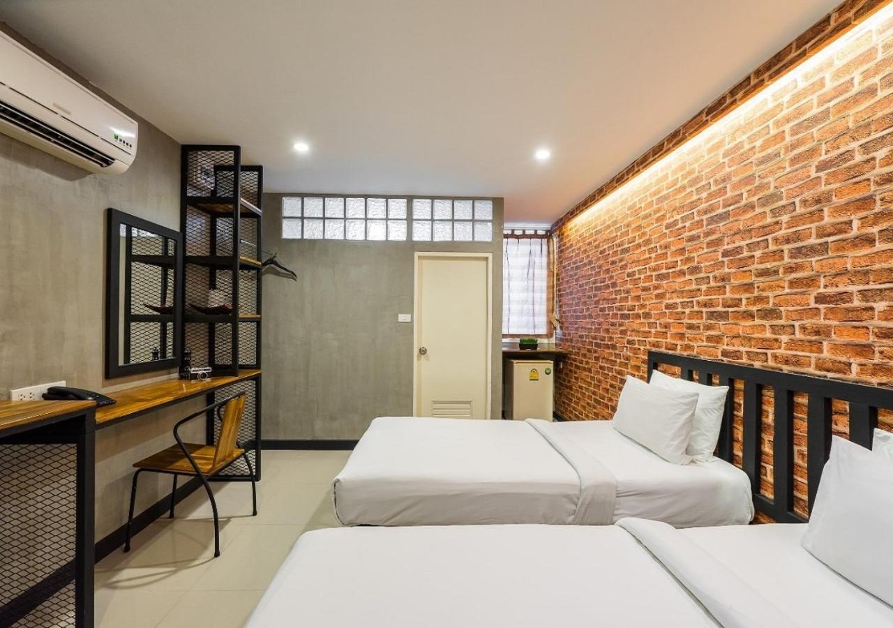 Ton Aor Place Hotel Bangkok Exterior photo