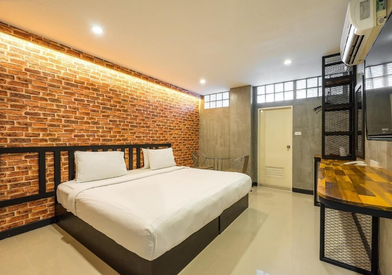 Ton Aor Place Hotel Bangkok Exterior photo