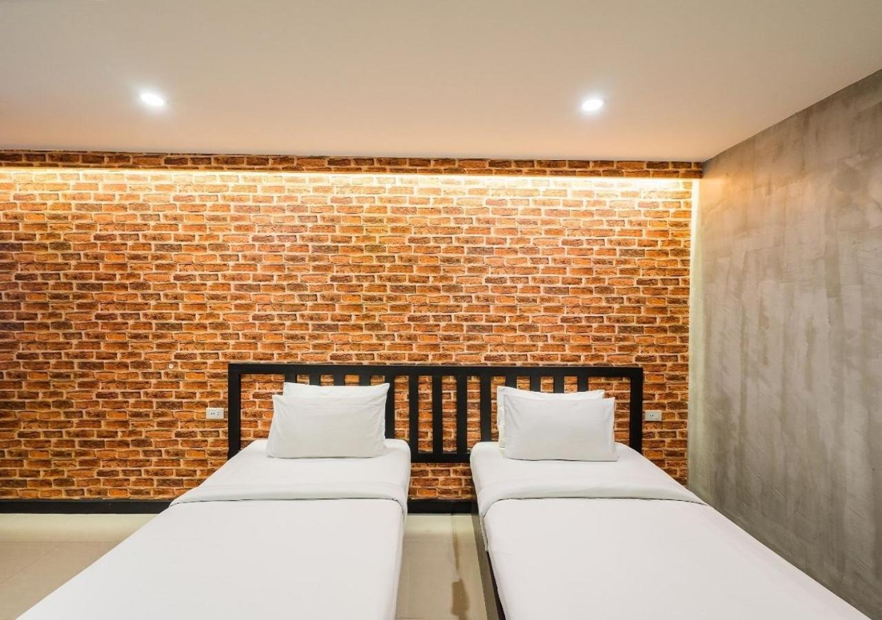 Ton Aor Place Hotel Bangkok Exterior photo